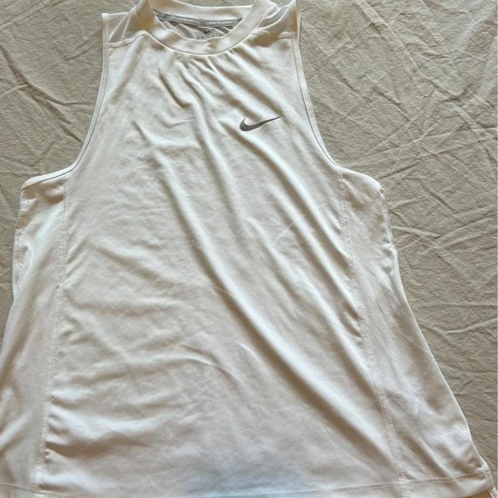 Nike‎ Tank Top w/sheer back